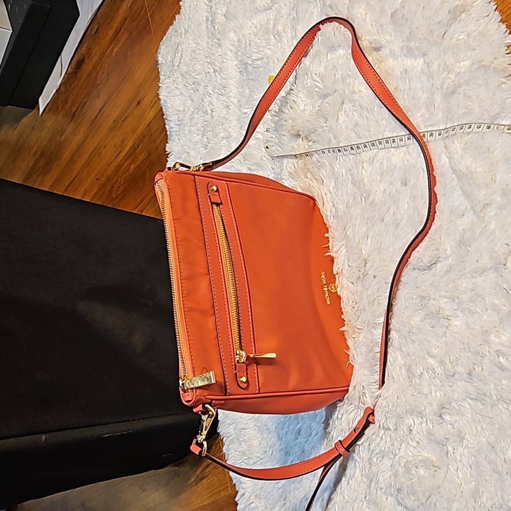 Michael Kors sling Bag